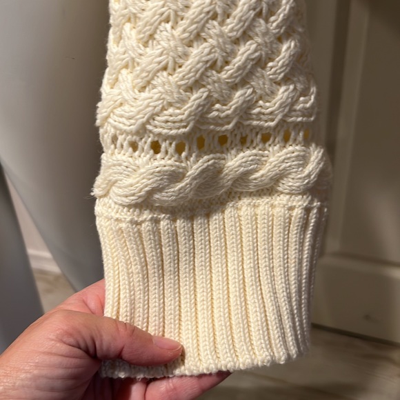 💋Philosophy Di Lorenzo Serafini cropped Off Shoulder HandKnit Sweater in Natural - Picture 4 of 13